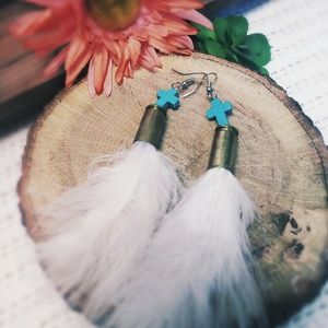 🌲 Turqouise cross feather earrings